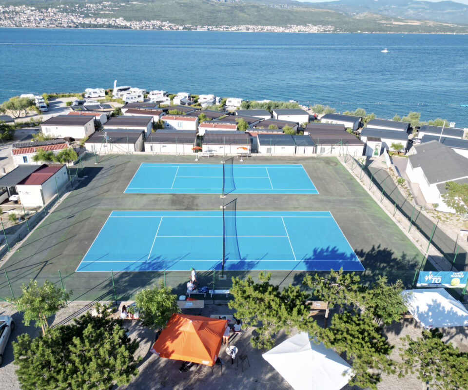 Tennis